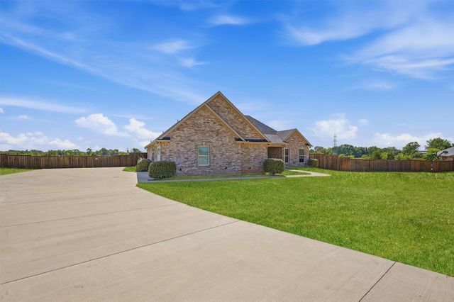 1001 Johnson Trail, Bells, TX 75414