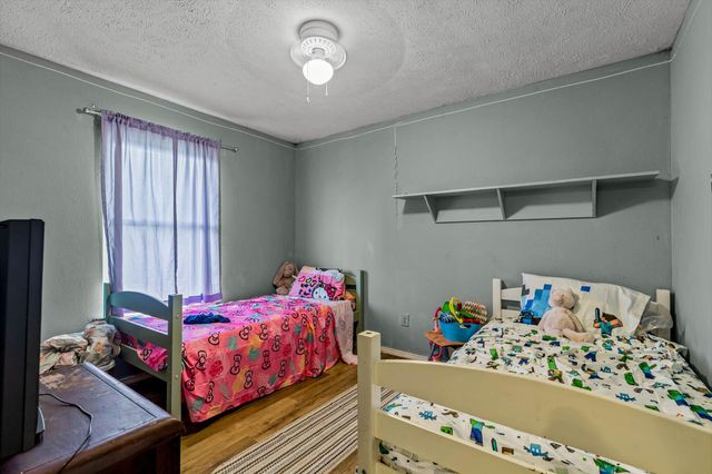 1003 East Parkview Street, Ozark, MO 65721