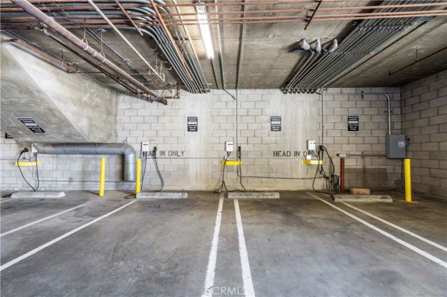 5143 Bakman Avenue 320, North Hollywood, CA 91601