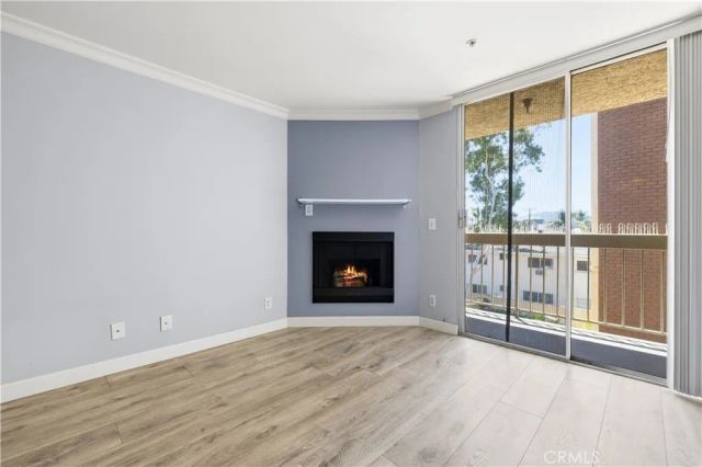 5143 Bakman Avenue 320, North Hollywood, CA 91601