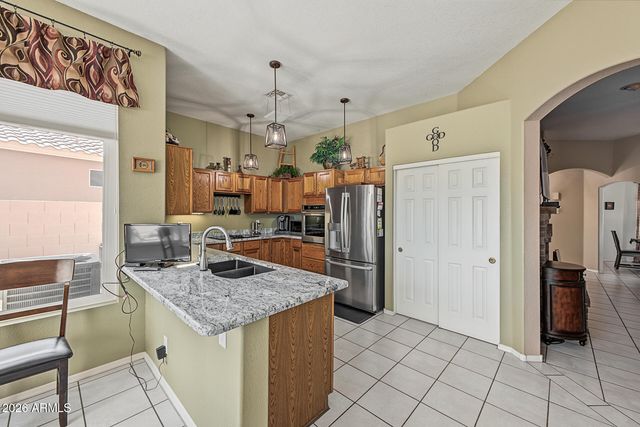 11661 W YUCCA Court, Surprise, AZ 85378