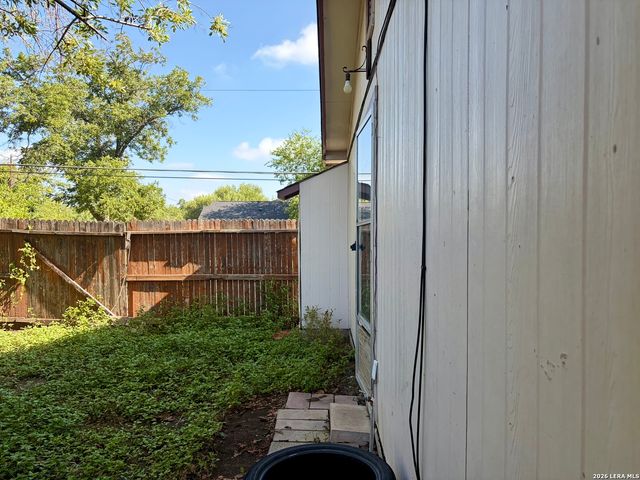 801 MADRID ST, San Antonio, TX 78237
