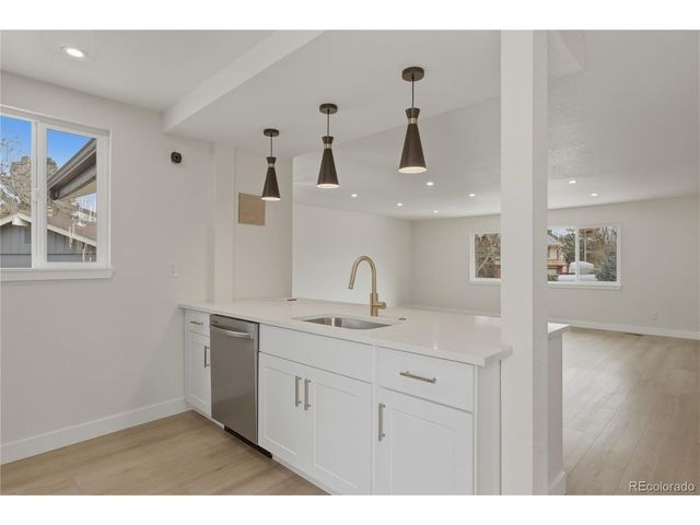 1351 S Peoria Ct, Aurora, CO 80012