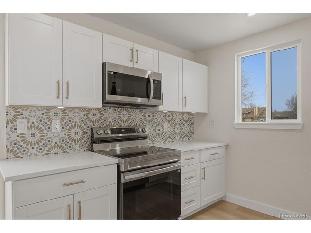 1351 S Peoria Ct, Aurora, CO 80012