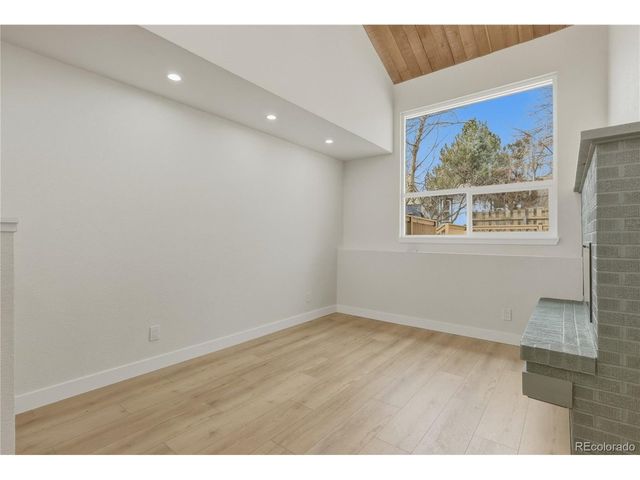 1351 S Peoria Ct, Aurora, CO 80012