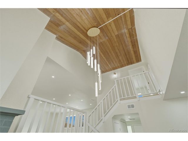 1351 S Peoria Ct, Aurora, CO 80012