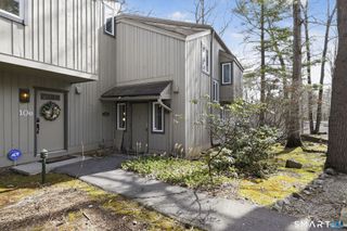 10 Talcott Glen F, Farmington, CT 06032