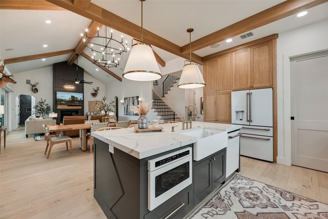 1305 Wolf Ridge Run, Gunter, TX 75058