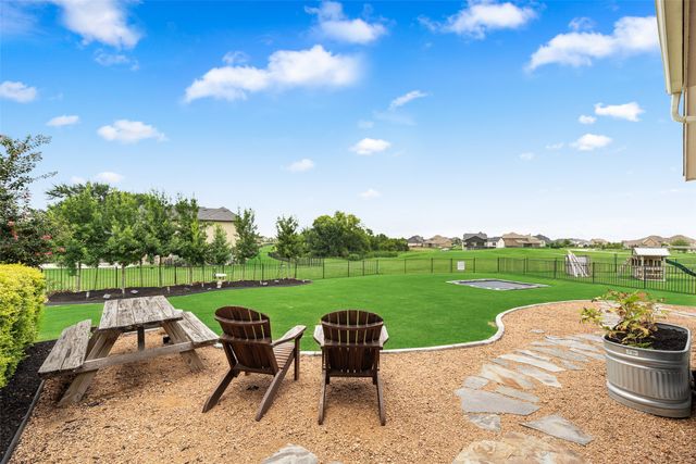 1305 Wolf Ridge Run, Gunter, TX 75058