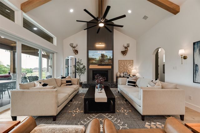 1305 Wolf Ridge Run, Gunter, TX 75058