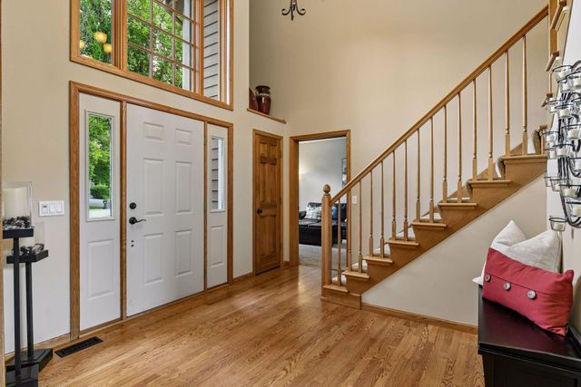 8796 Horizon Ridge, Victoria, MN 55386