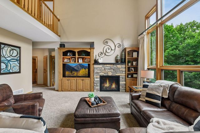 8796 Horizon Ridge, Victoria, MN 55386