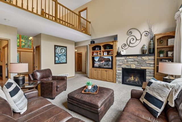 8796 Horizon Ridge, Victoria, MN 55386