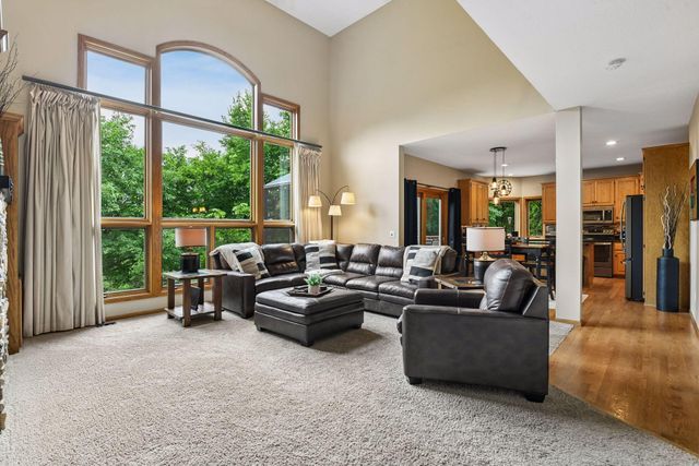 8796 Horizon Ridge, Victoria, MN 55386