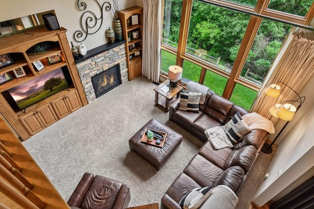 8796 Horizon Ridge, Victoria, MN 55386