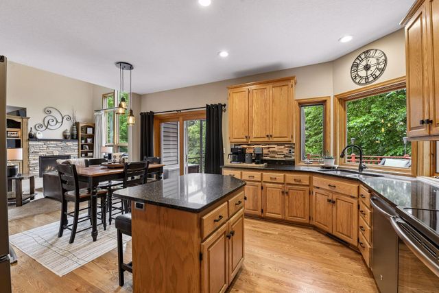 8796 Horizon Ridge, Victoria, MN 55386