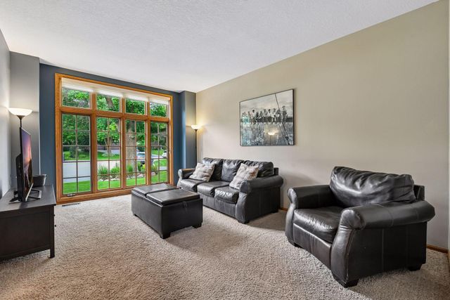 8796 Horizon Ridge, Victoria, MN 55386