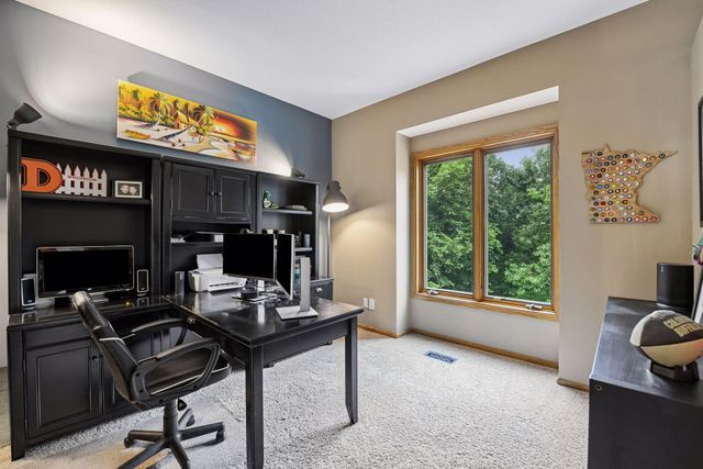 8796 Horizon Ridge, Victoria, MN 55386