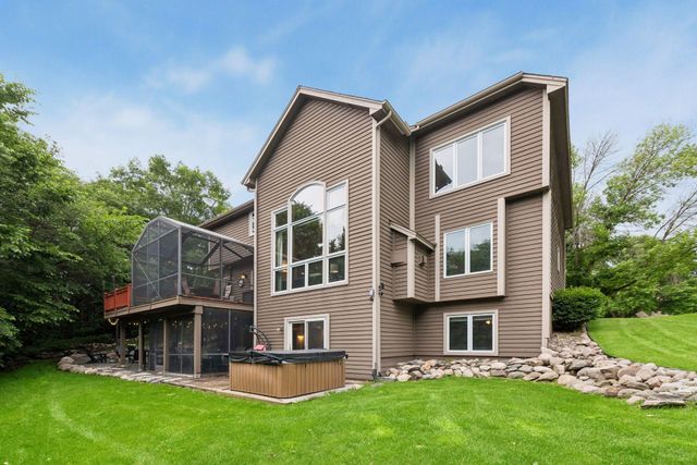 8796 Horizon Ridge, Victoria, MN 55386