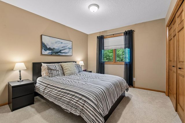 8796 Horizon Ridge, Victoria, MN 55386