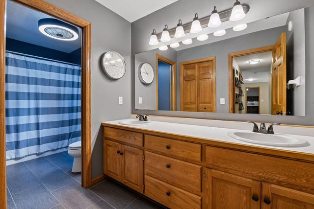 8796 Horizon Ridge, Victoria, MN 55386