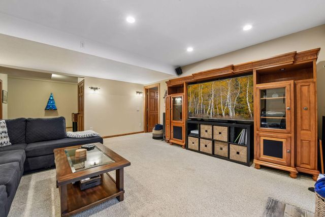 8796 Horizon Ridge, Victoria, MN 55386