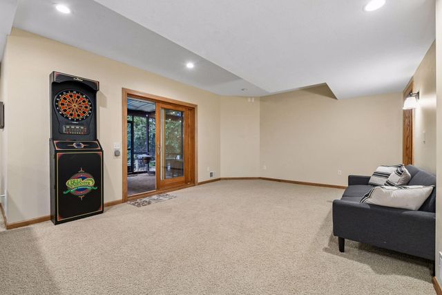 8796 Horizon Ridge, Victoria, MN 55386