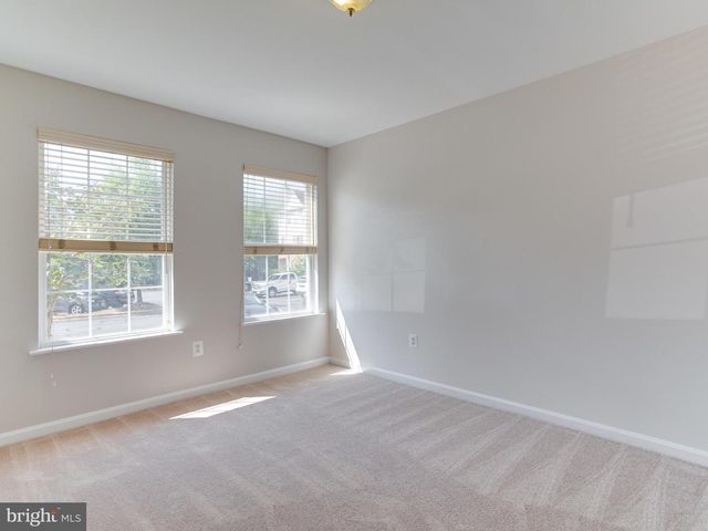 6704 DOROTHY GILES CT, Alexandria, VA 22315