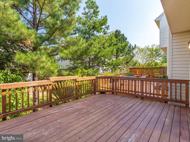 6704 DOROTHY GILES CT, Alexandria, VA 22315