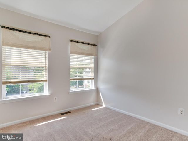 6704 DOROTHY GILES CT, Alexandria, VA 22315