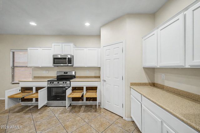 5818 W PEDRO Lane, Laveen, AZ 85339