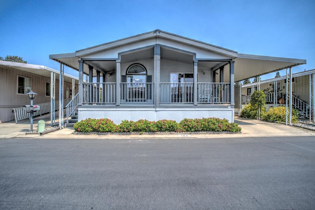 1001 Sylmar Avenue # 121, Clovis, CA 93612