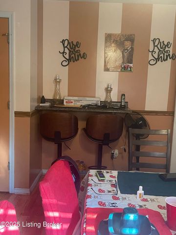 632 S 15th St, Louisville, KY 40203