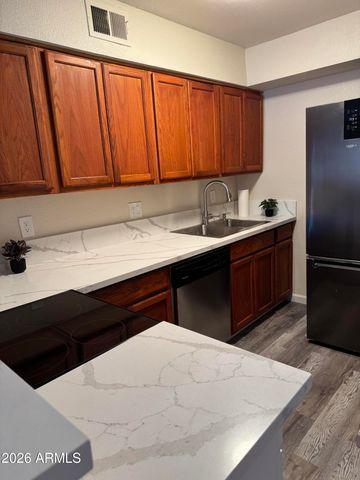 3131 W COCHISE Drive 147, Phoenix, AZ 85051