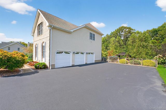 144 Shamrock Hills Drive, Wappingers Falls, NY 12590