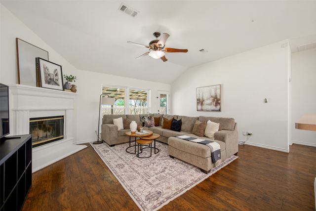 1812 Saint Nevis Drive, Mansfield, TX 76063