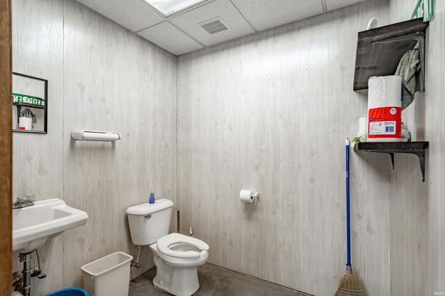 11750 E State Road 205, Laotto, IN 46763