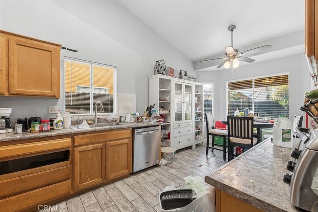 653 Stonewood, Los Banos, CA 93635