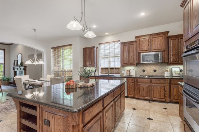 1008 Woodcliff Drive, Mckinney, TX 75072