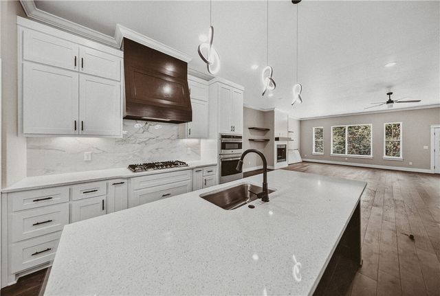 273 Stoneykirk Drive, Bella Vista, AR 72715