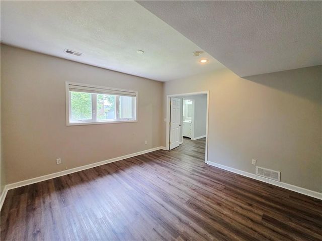 4415 Silverheel Street, Shawnee, KS 66226
