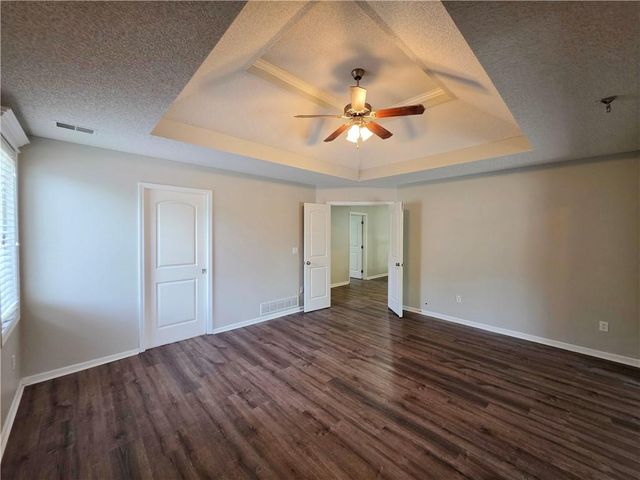 4415 Silverheel Street, Shawnee, KS 66226