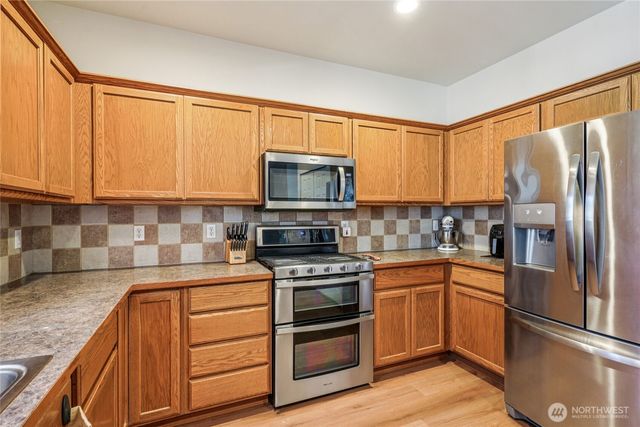 15350 104th Way SE, Yelm, WA 98597