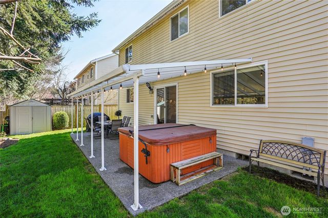 15350 104th Way SE, Yelm, WA 98597