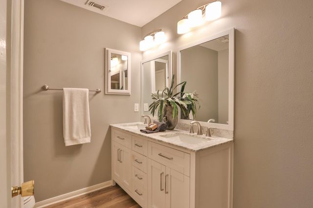 4747 Nasa Parkway 110, Seabrook, TX 77586