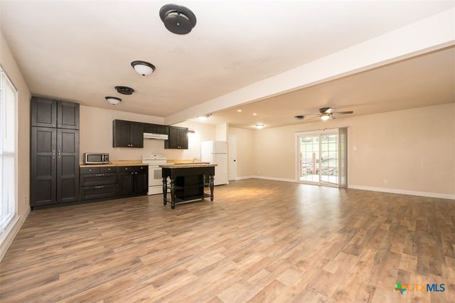 906 Pilar Spur, Killeen, TX 76541