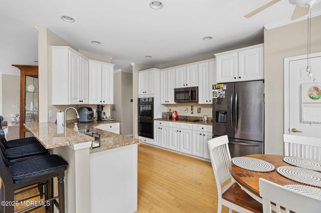 26 Powderhorn Way, Allentown, NJ 08501