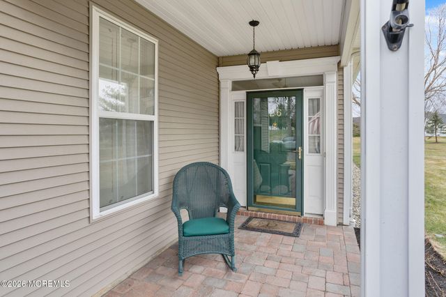 26 Powderhorn Way, Allentown, NJ 08501