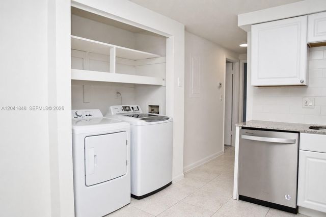 411 SE 10th Street 1, Hallandale Beach, FL 33009