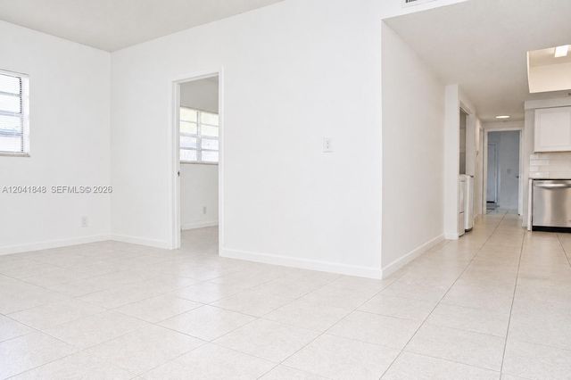 411 SE 10th Street 1, Hallandale Beach, FL 33009